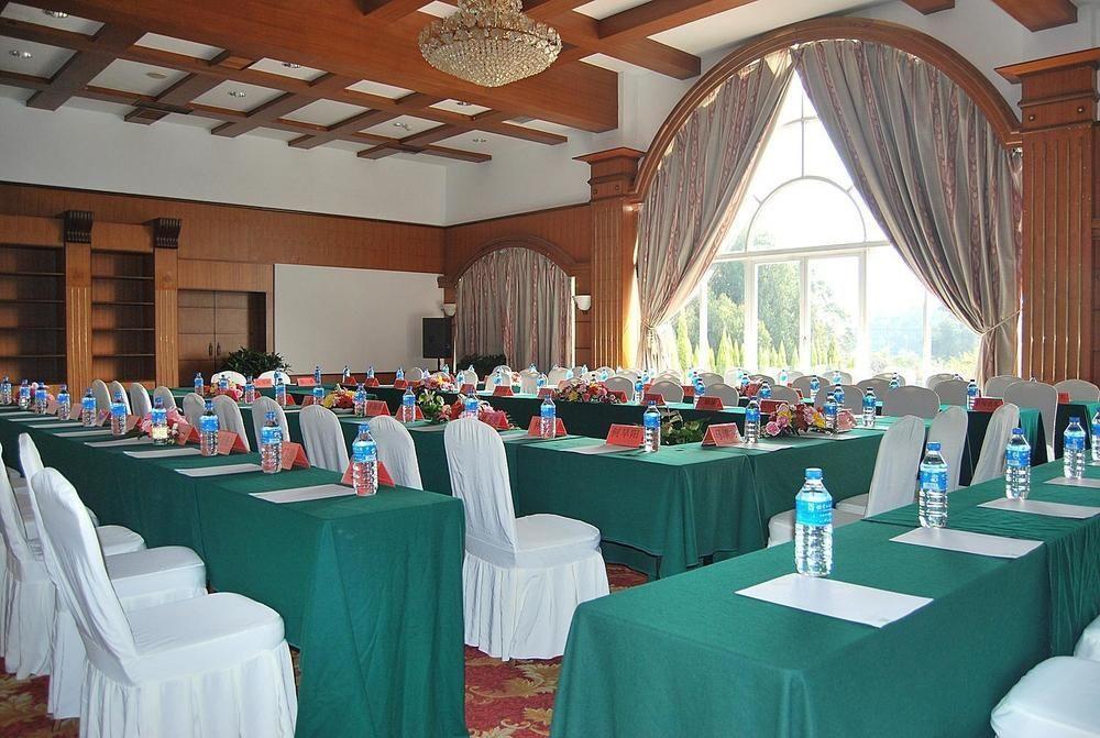 Yunnan Dianchi Garden Resort Hotel & Spa Kunming Exterior photo