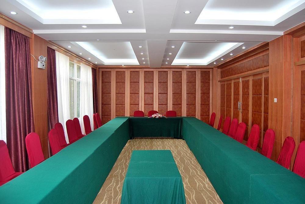 Yunnan Dianchi Garden Resort Hotel & Spa Kunming Exterior photo