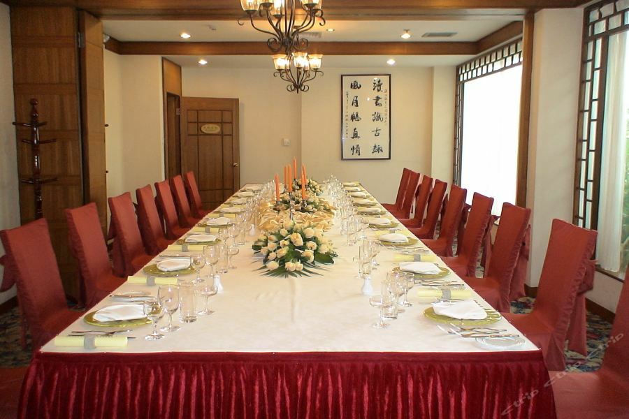 Yunnan Dianchi Garden Resort Hotel & Spa Kunming Exterior photo