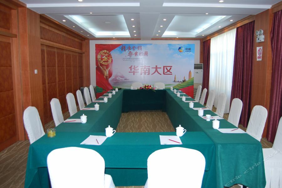Yunnan Dianchi Garden Resort Hotel & Spa Kunming Exterior photo